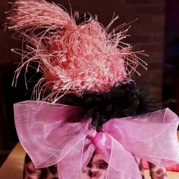 Hallmark LAUGHTER & Happiness Wish Sister/Friend Pretty Pink Leopard Shelf Doll - Picture 8 of 11